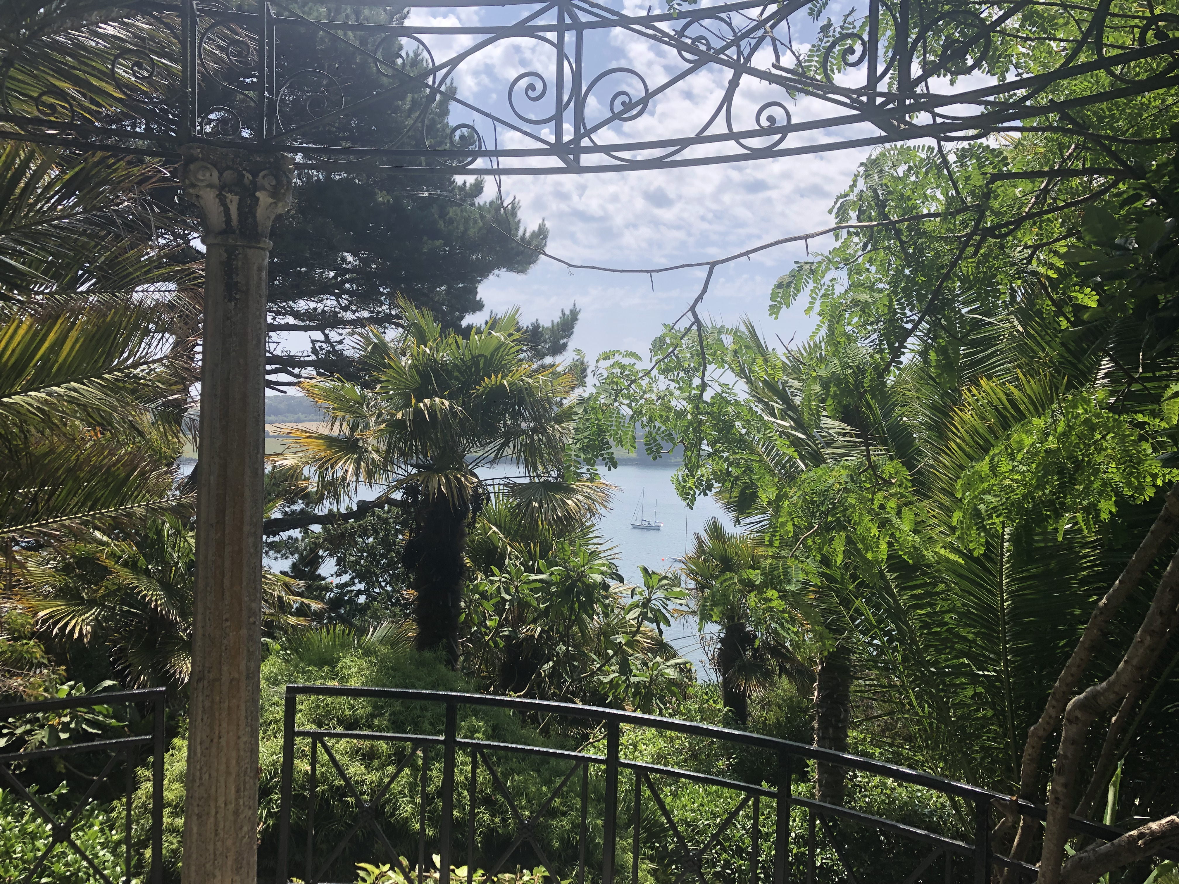 Larksong from the gardens